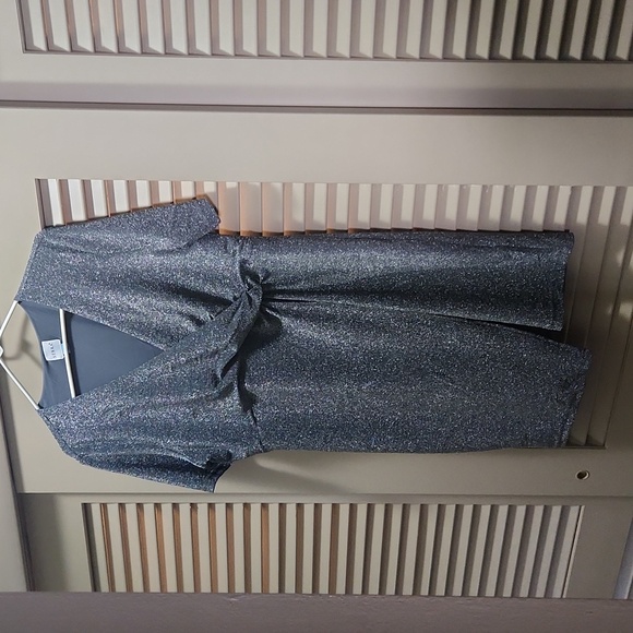 Size Large silver/charcoal Grey wrap dress - Picture 1 of 7